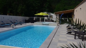 piscine chauffée grand bassin Camping de Provence Riez