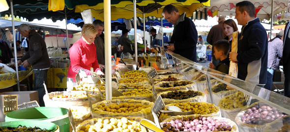 Provençal markets : Riez-la-Romaine
