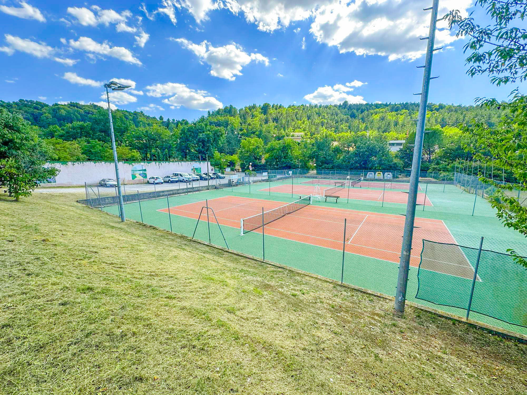 Court tennis
