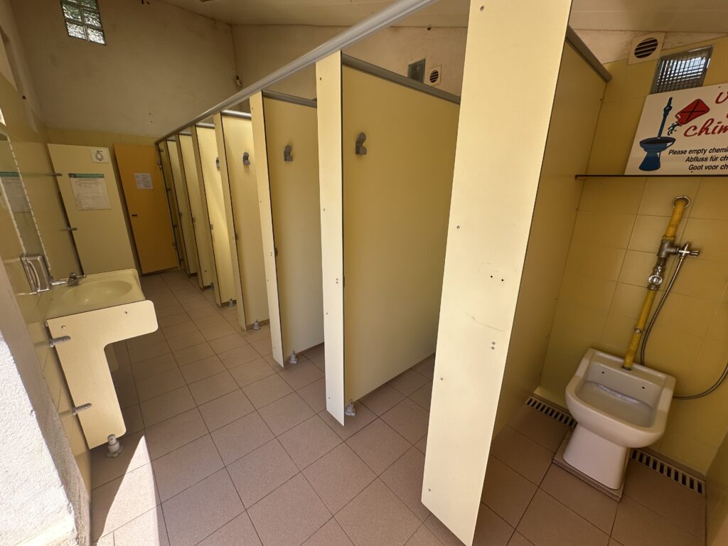 toilette sanitaire camping provence